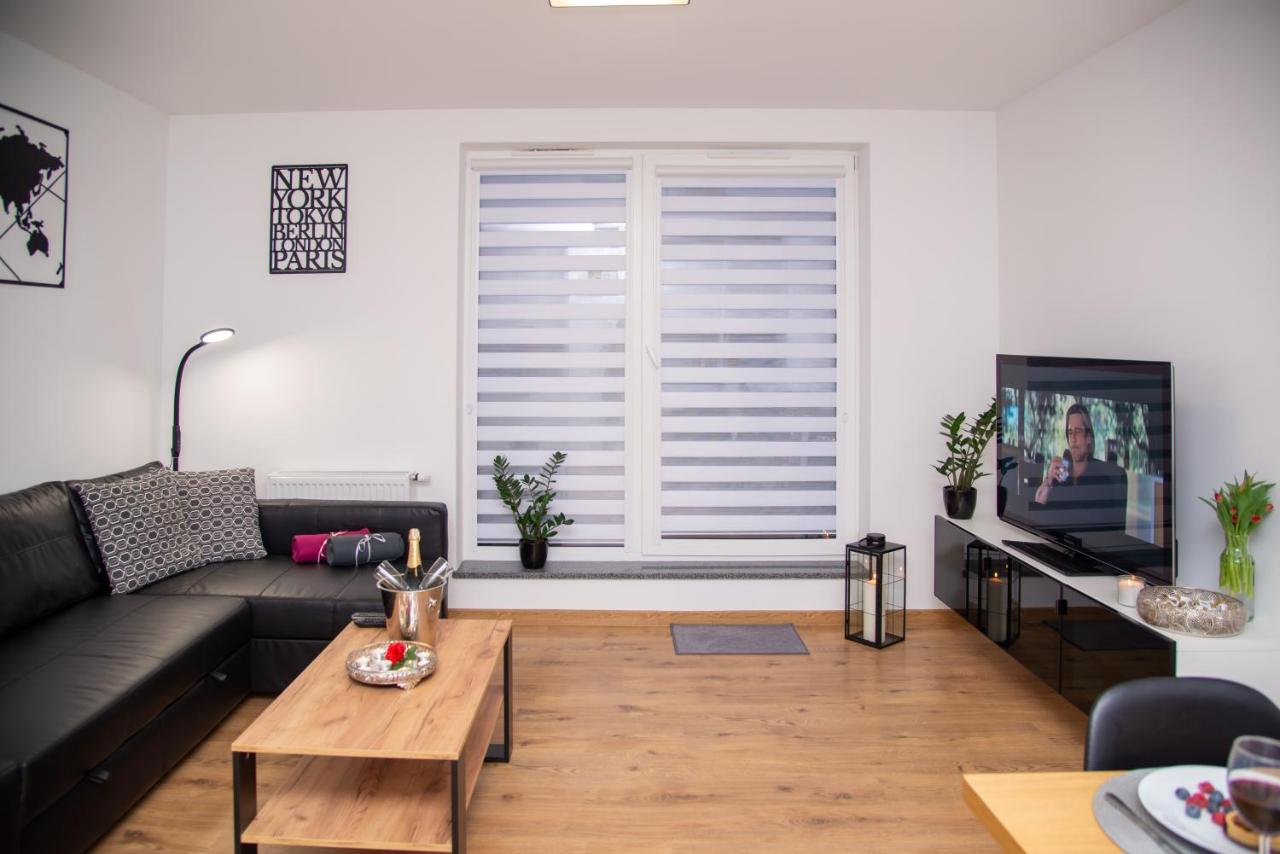 Maya'S Flats & Resorts 49 - Spacious 3 Rooms Apartment In Szafarnia グダニスク エクステリア 写真
