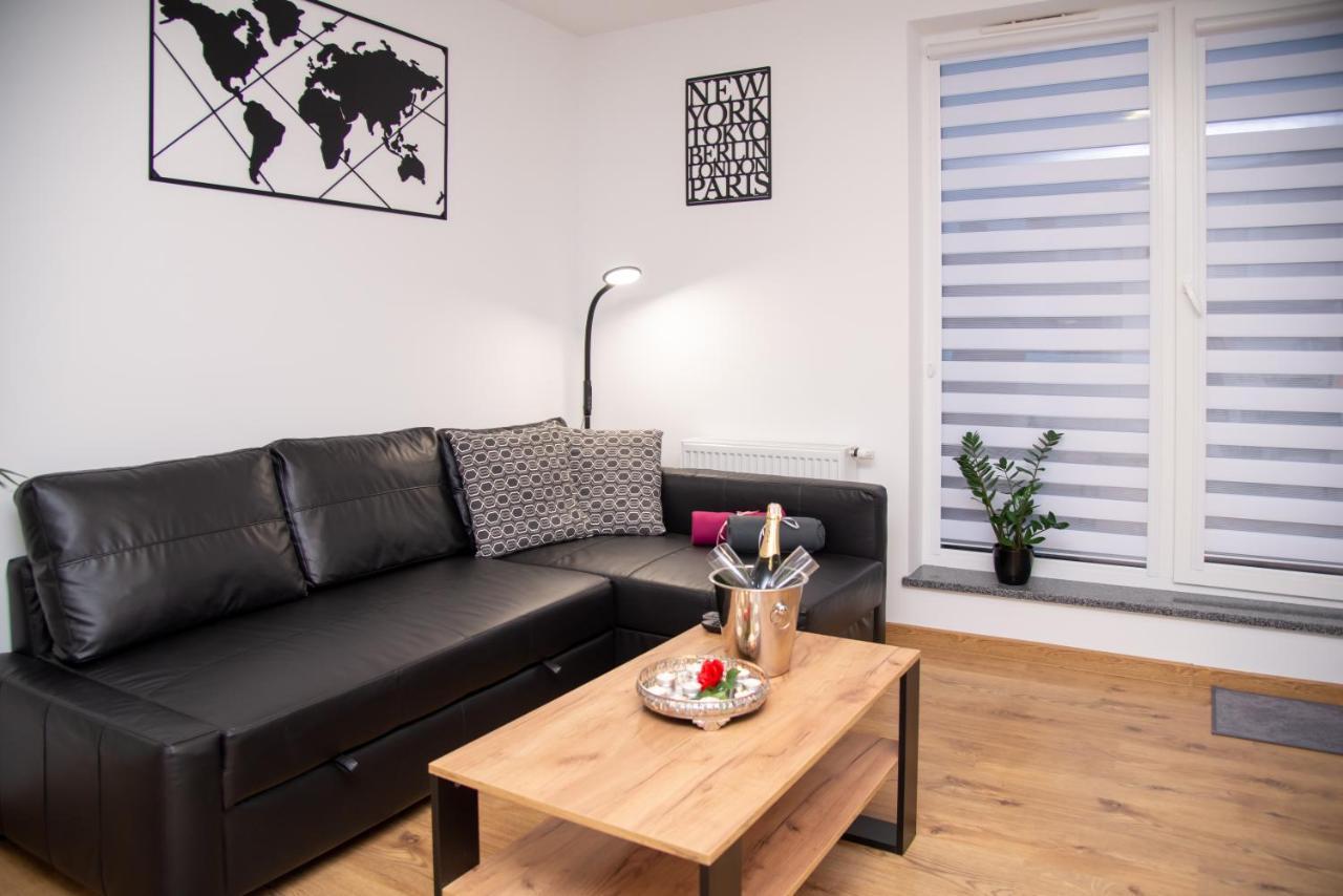 Maya'S Flats & Resorts 49 - Spacious 3 Rooms Apartment In Szafarnia グダニスク エクステリア 写真