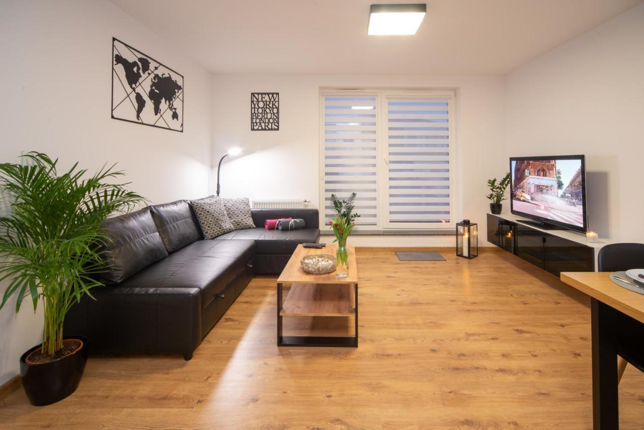 Maya'S Flats & Resorts 49 - Spacious 3 Rooms Apartment In Szafarnia グダニスク エクステリア 写真