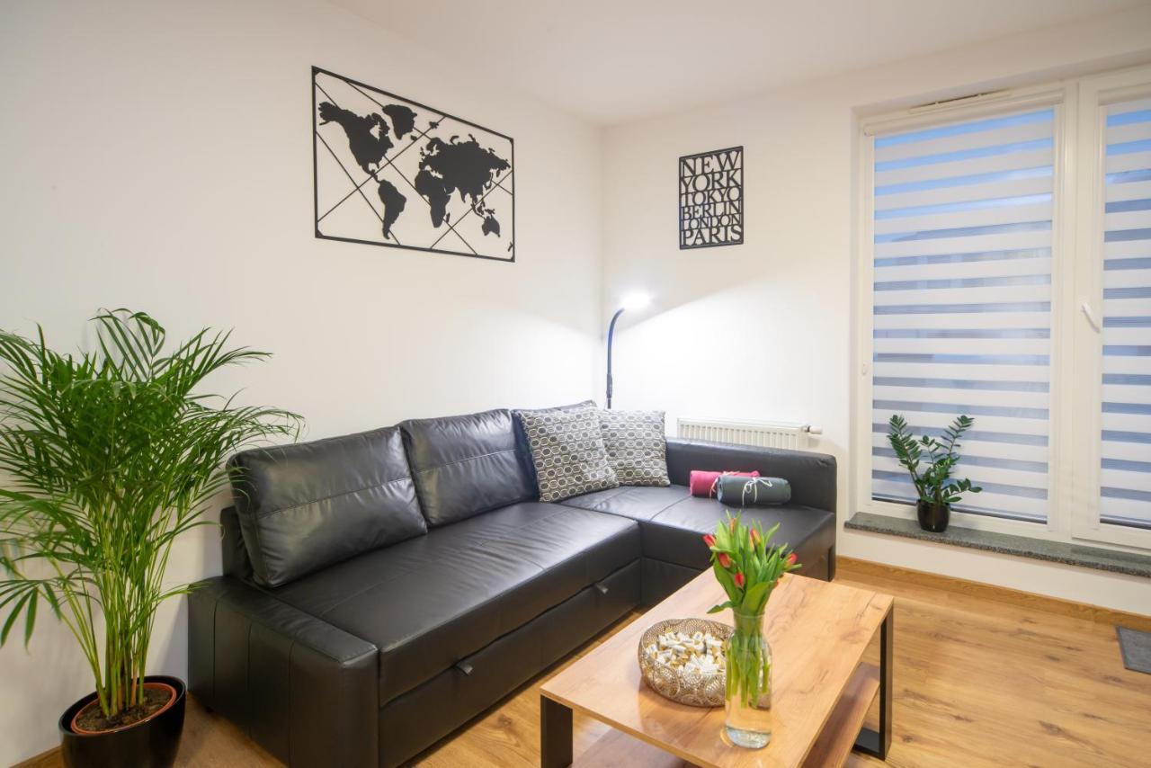 Maya'S Flats & Resorts 49 - Spacious 3 Rooms Apartment In Szafarnia グダニスク エクステリア 写真
